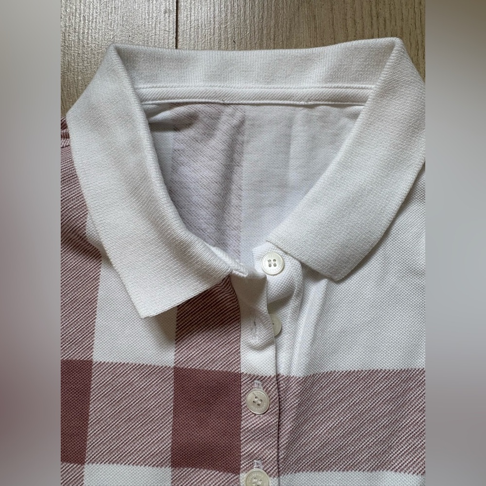 🔴BURBERRY⚪️🔥100% Authentic Burberry White and Pink Garment with Button🔥 - Picture 3 of 9